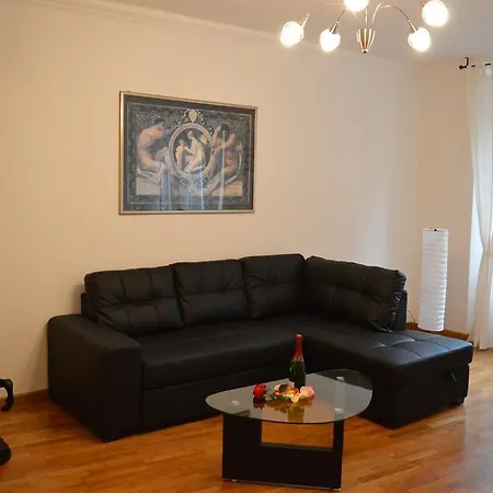 Formentini Apartment Milan